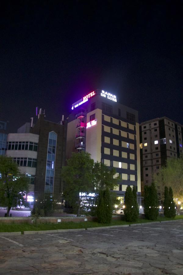 Hotel Deluxe Plaza Almaty Exterior foto